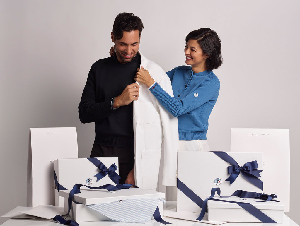 The Ultimate Gift Guide: Personalized Lab Coats and Scrubs for Doctors